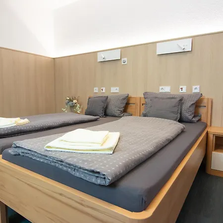 Otel Night Falkenstein (Vogtland)