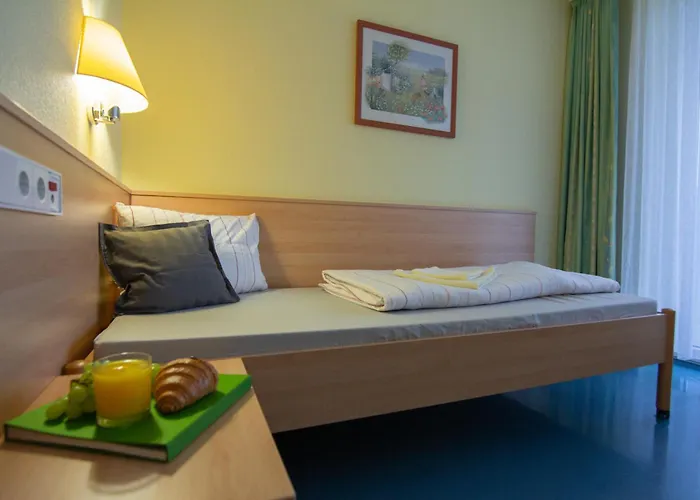 فندق Night Falkenstein (Vogtland)